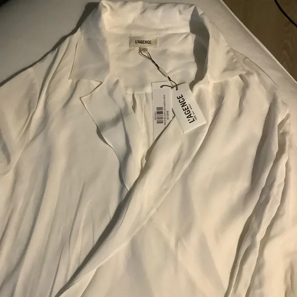 New L'AGENCE Blouse Size L Ivory Joah Surplice Lace Cuff Elegant Chic Feminine